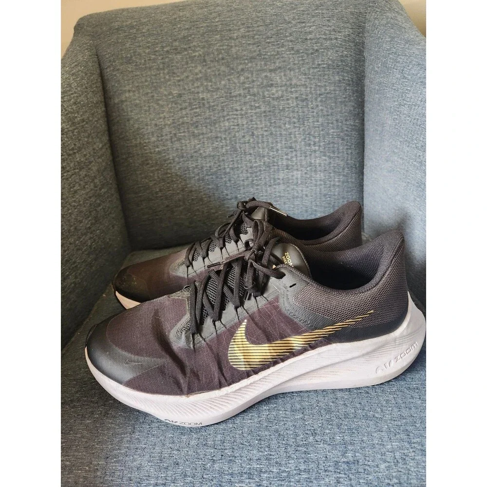 Nike Air Zoom Winflo 8 Running Shoes Black & Gold Men's 13